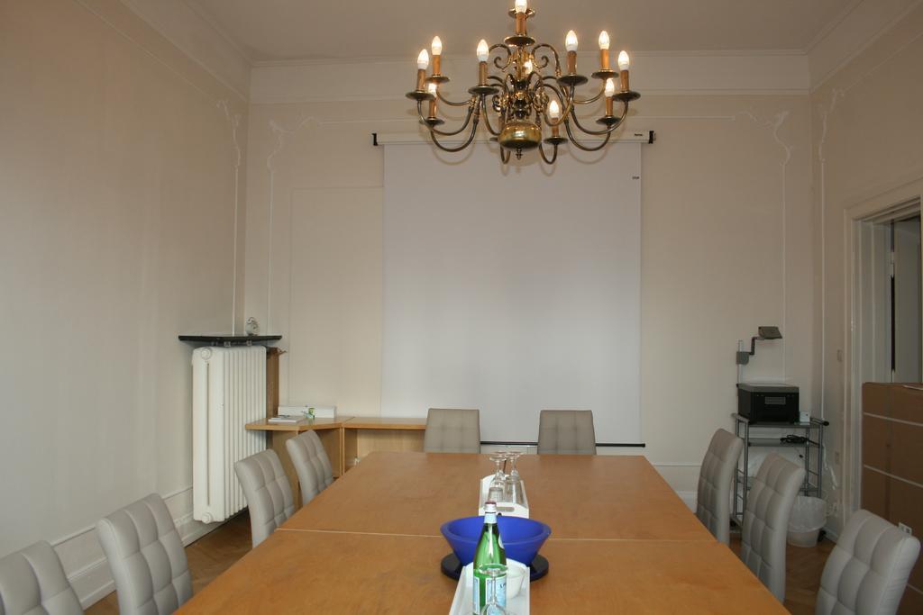 המבורג Hotel Fresena Im Dammtorpalais מראה חיצוני תמונה
