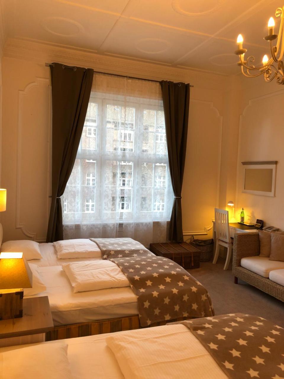 המבורג Hotel Fresena Im Dammtorpalais מראה חיצוני תמונה
